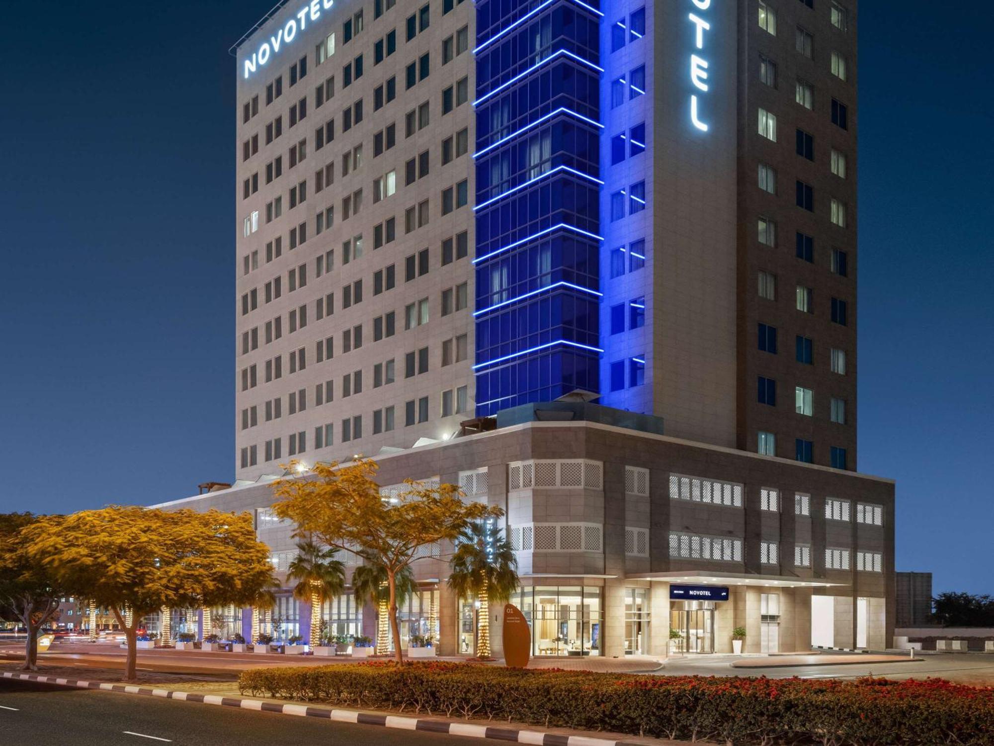 Novotel Bur Dubai - Healthcare City Buitenkant foto