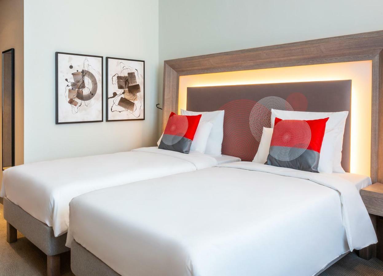 Novotel Bur Dubai - Healthcare City Buitenkant foto