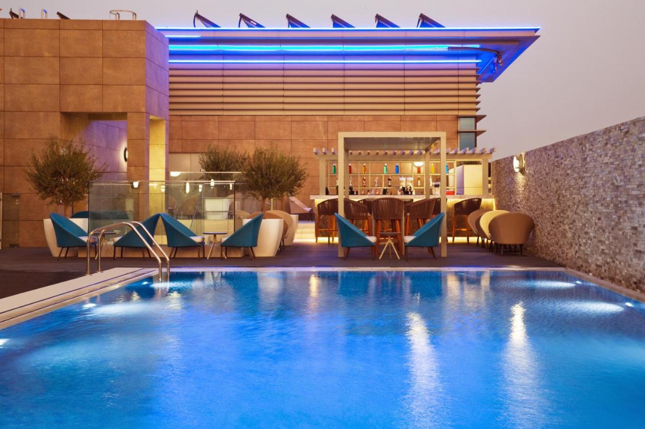 Novotel Bur Dubai - Healthcare City Buitenkant foto