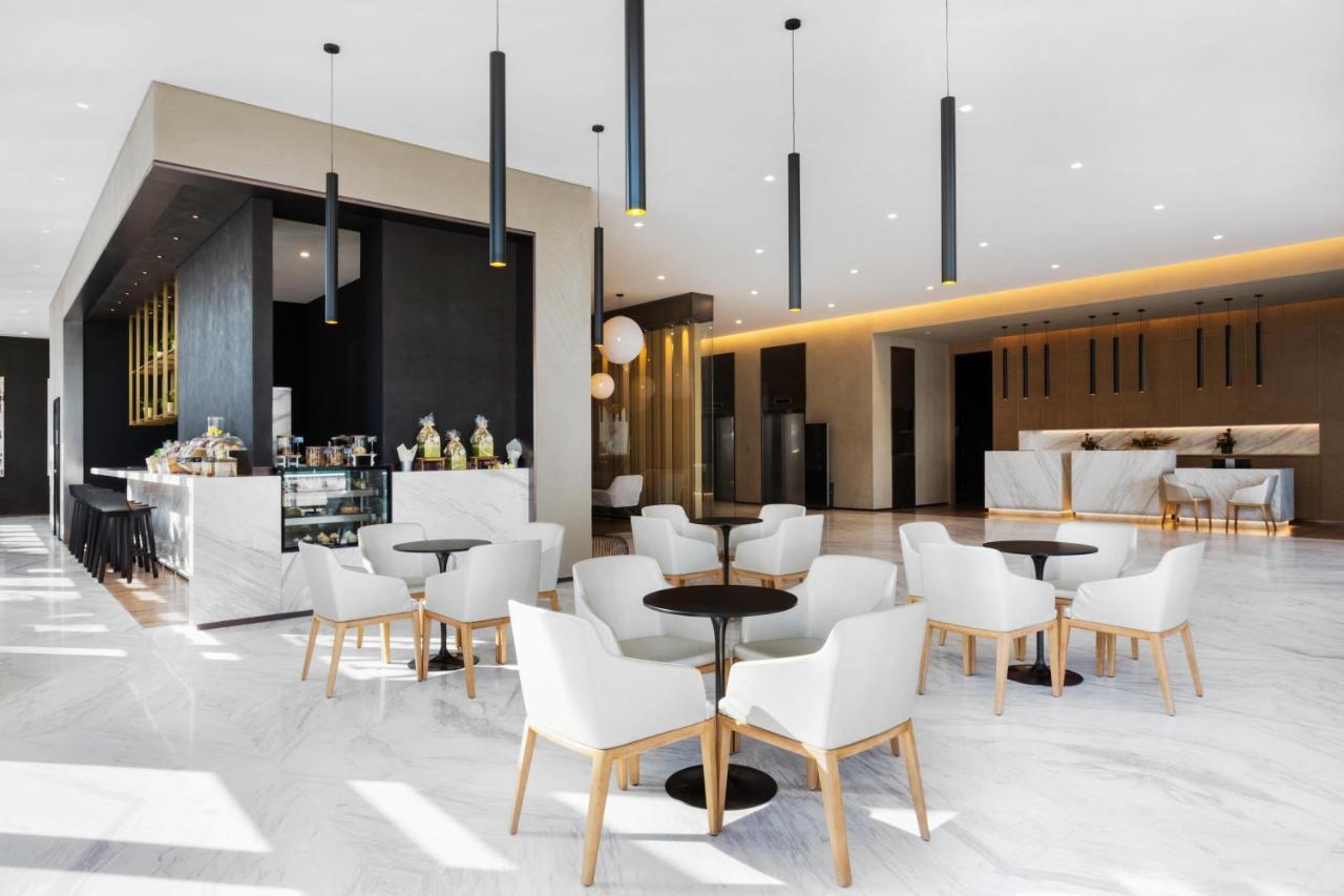 Novotel Bur Dubai - Healthcare City Buitenkant foto